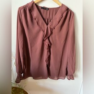 Black Tape long sleeved dusty rose top with ruffle accents. Sz L